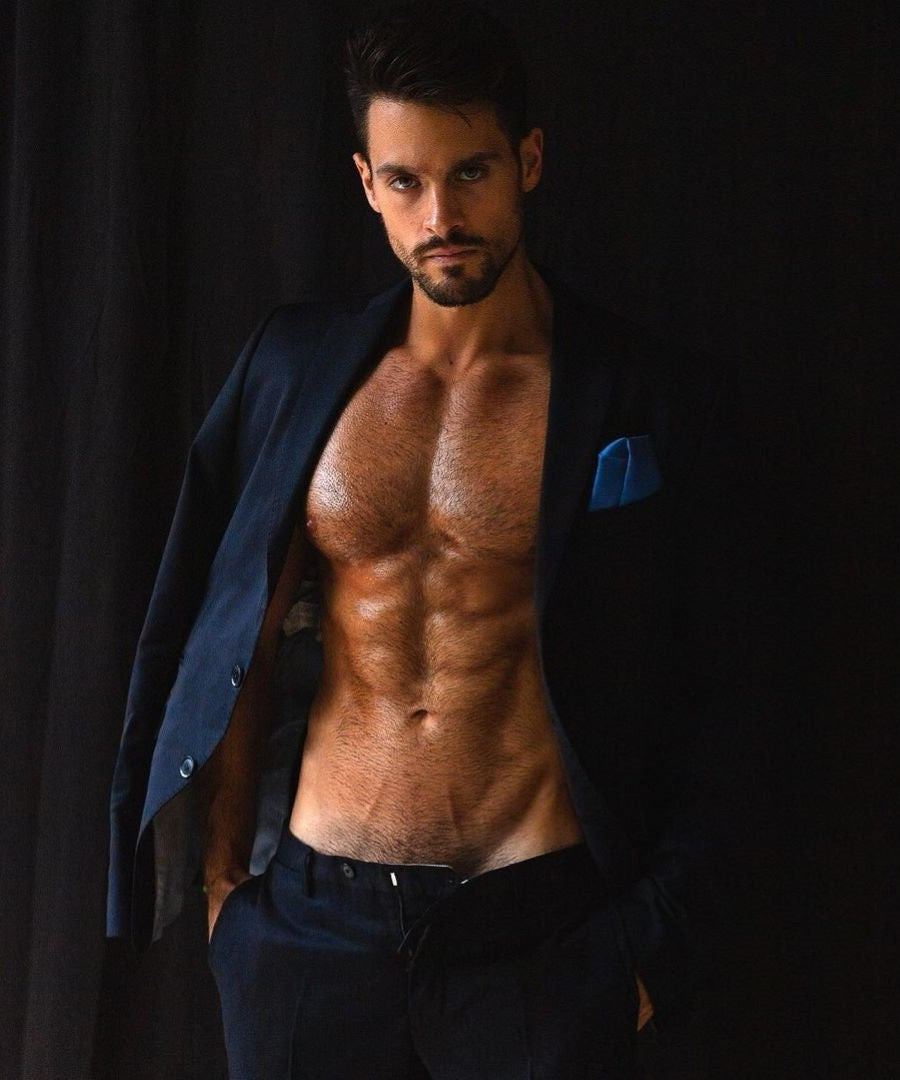 Dressy Bold Stare vs. Dreamy Loose Freedom